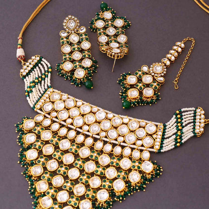 Emerald Urmisha Kundan Jewellery Set