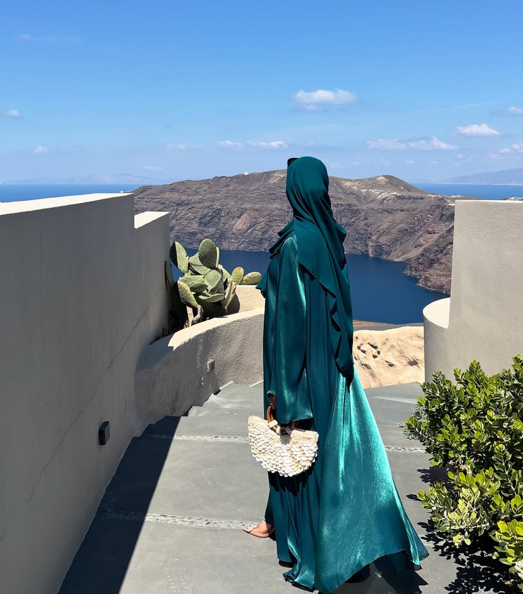 Emerald Shimmer Veil Abaya